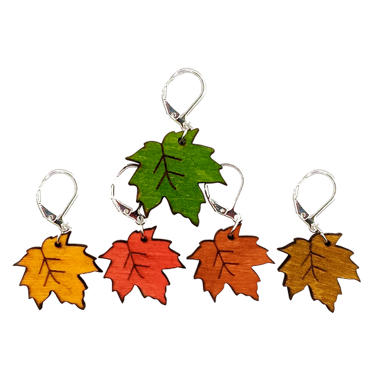 Jolies marqueurs de mailles représentant des feuilles d'érables